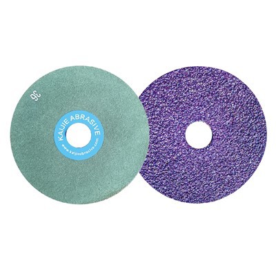 Staplad slipskiva för slipande fiber